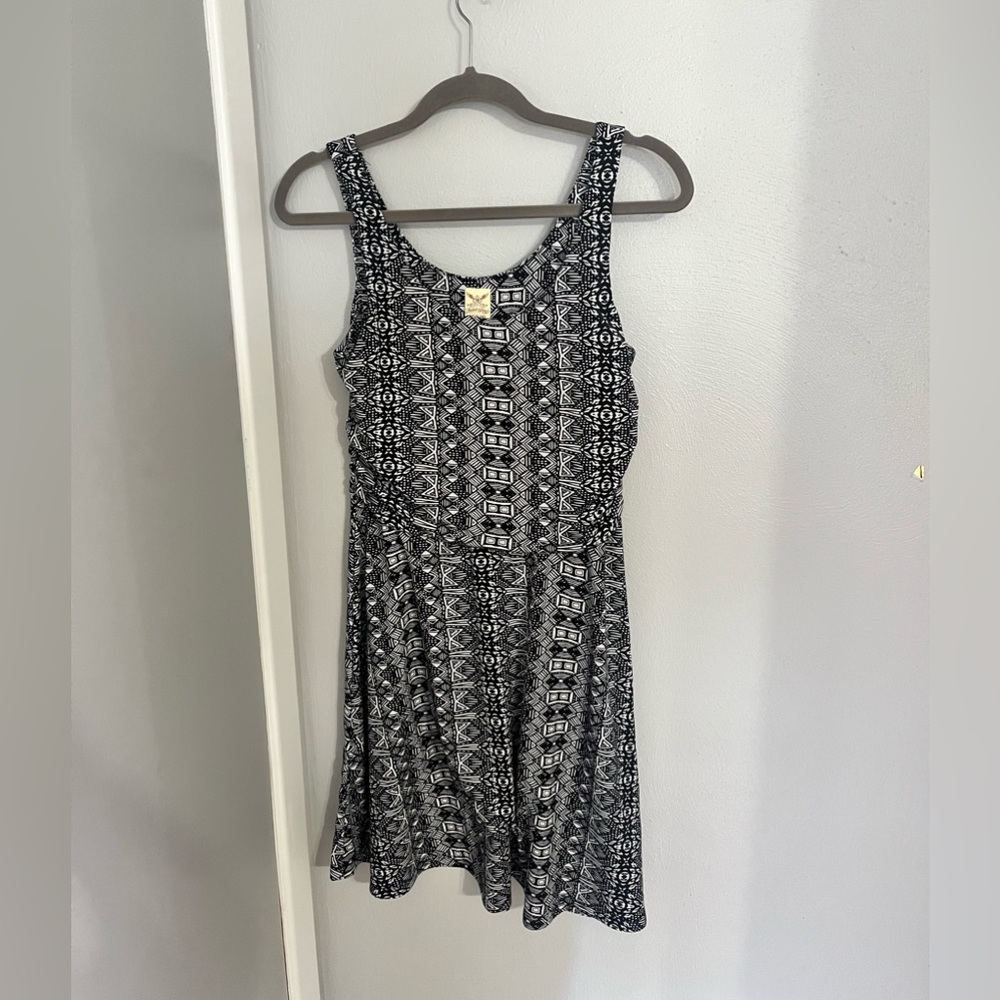 Faded Glory medium black and white dress